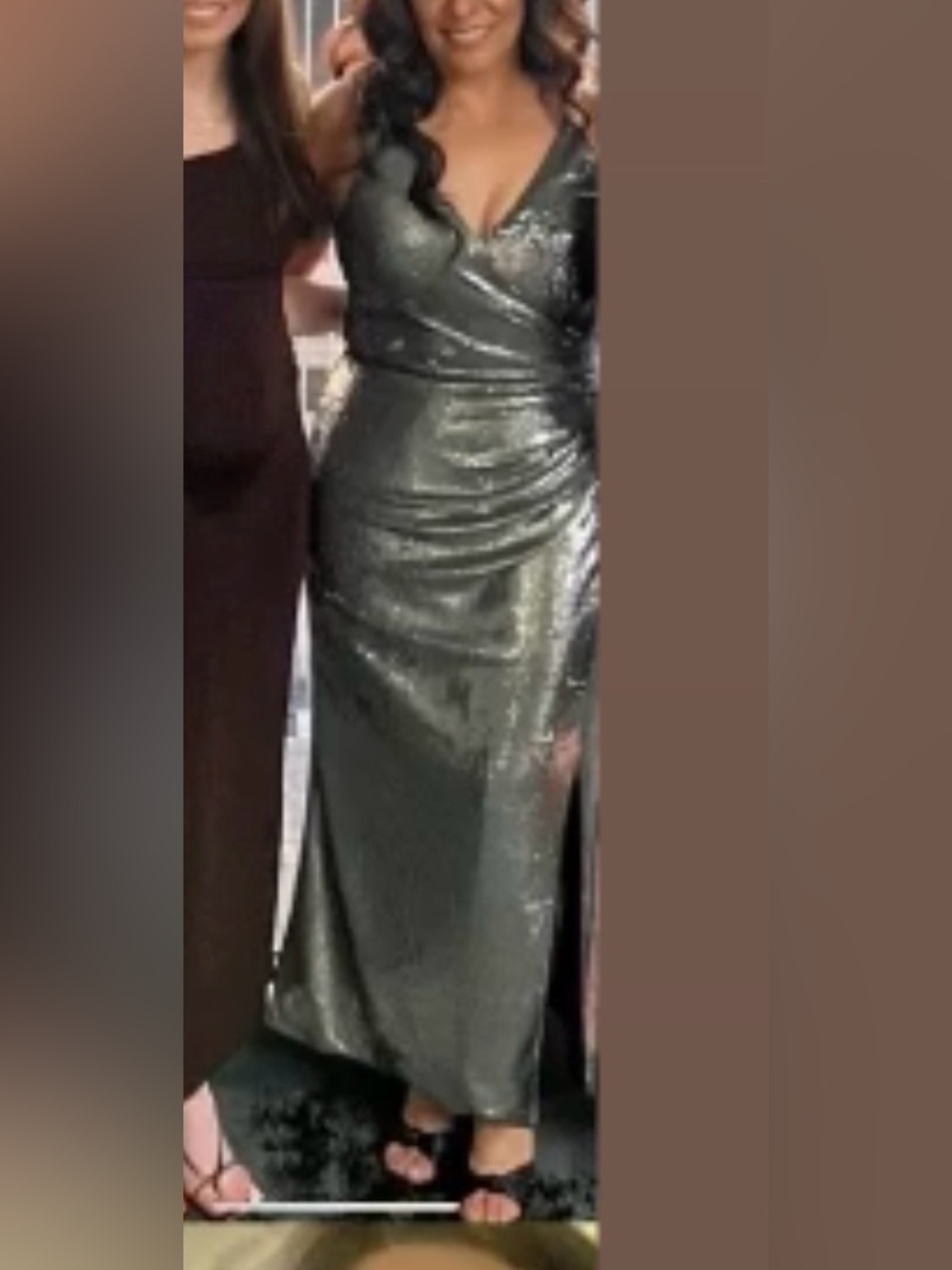 DRESS THE POPULATION Jordan
Sequin Gown Gunmetal Rushed
Side Slit Size L